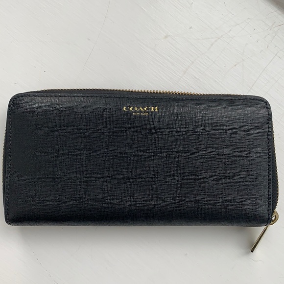 Black with gold trim Coach wallet. Like new! - Picture 1 of 3
